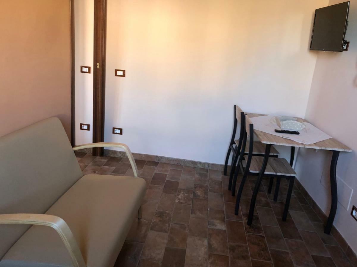 Le Case Di Nonna Gina Capranica Exteriör bild
